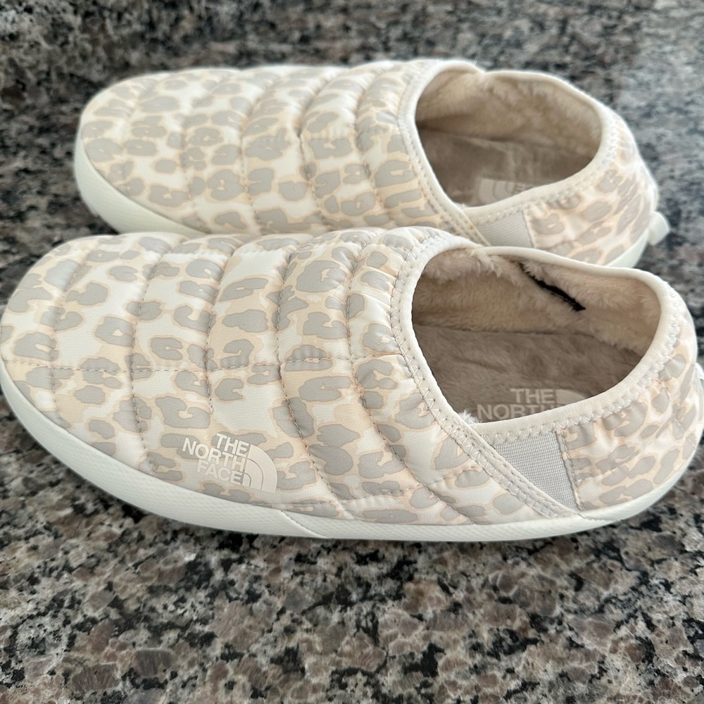 North Face Thermoball traction Mule